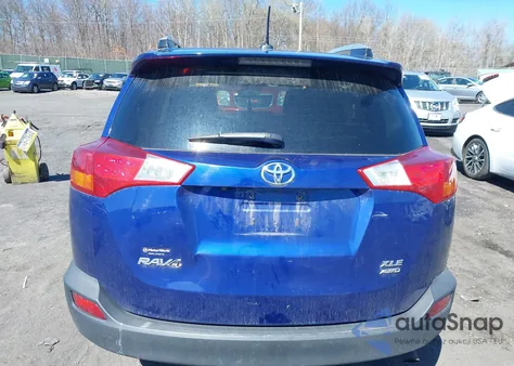 2015 Toyota Rav4 Xle z USA, uszkodzony, nr VIN 2T3RFREV3FW320304